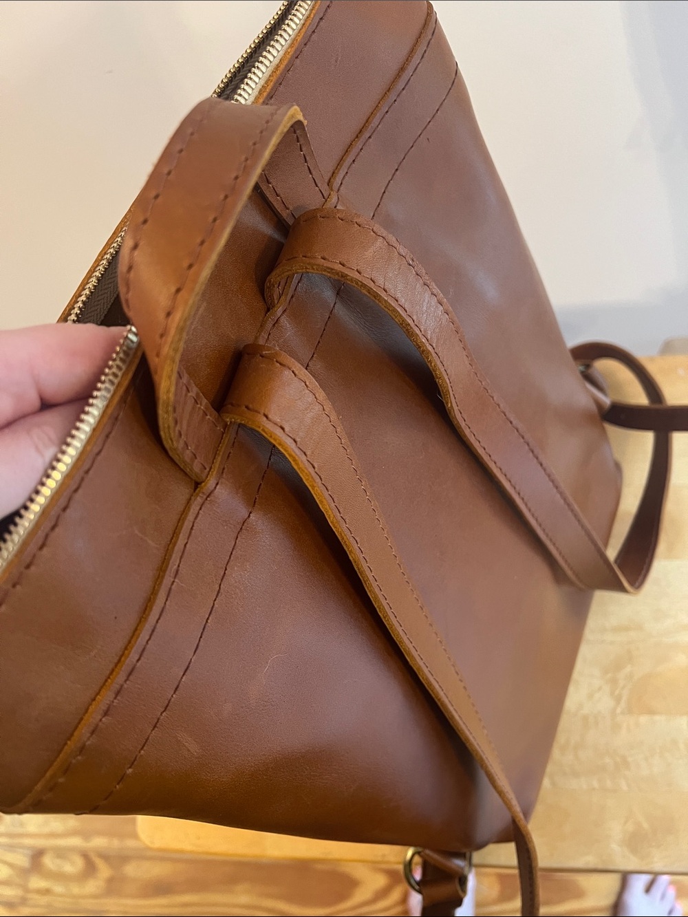 Portland Leather Honey Classic Tote Backpack ๐ฏ - Picture 5 of 9